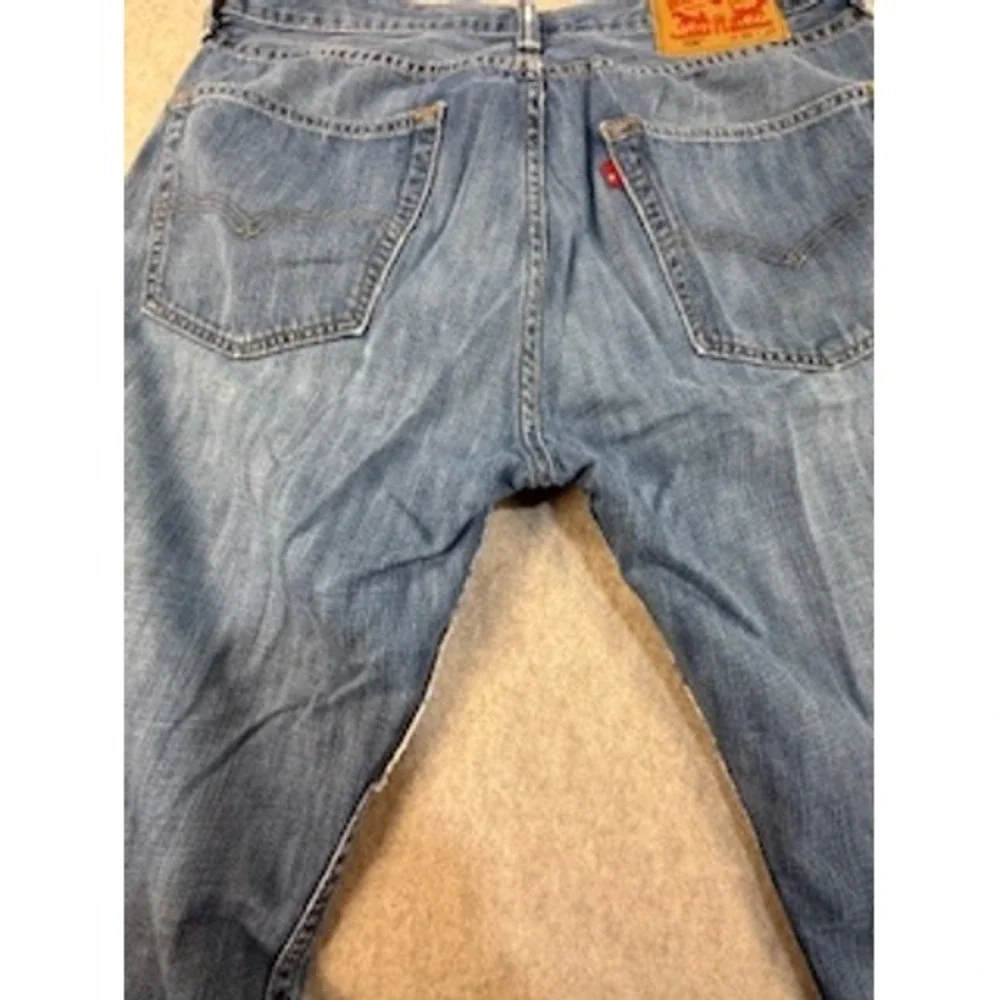 Levis 505 Regular Fit Straight Leg‎ Jeans Mens 33x32 Medium Wash Blue Denim